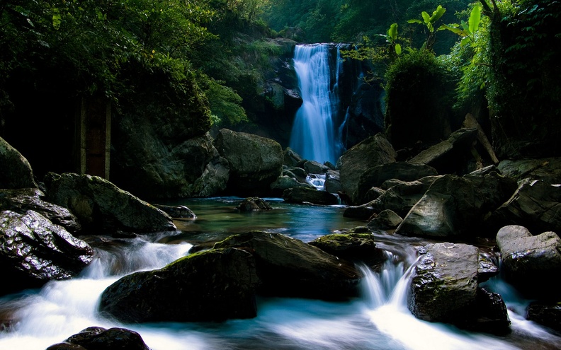 64640 Waterfalls-c